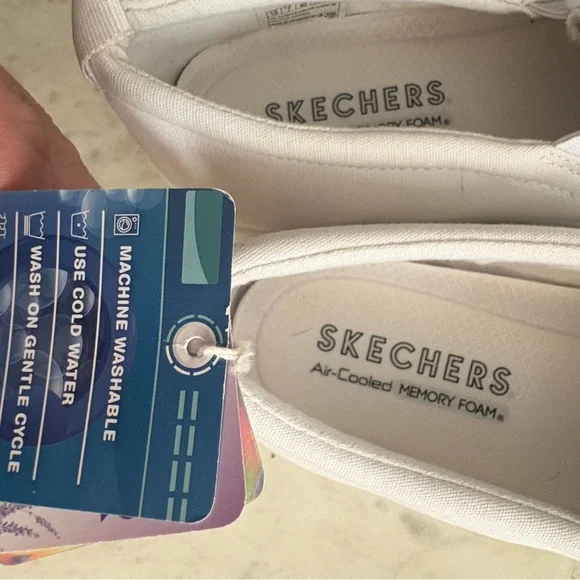 NWT Skechers White Slip-On Shoes - Picture 6 of 10